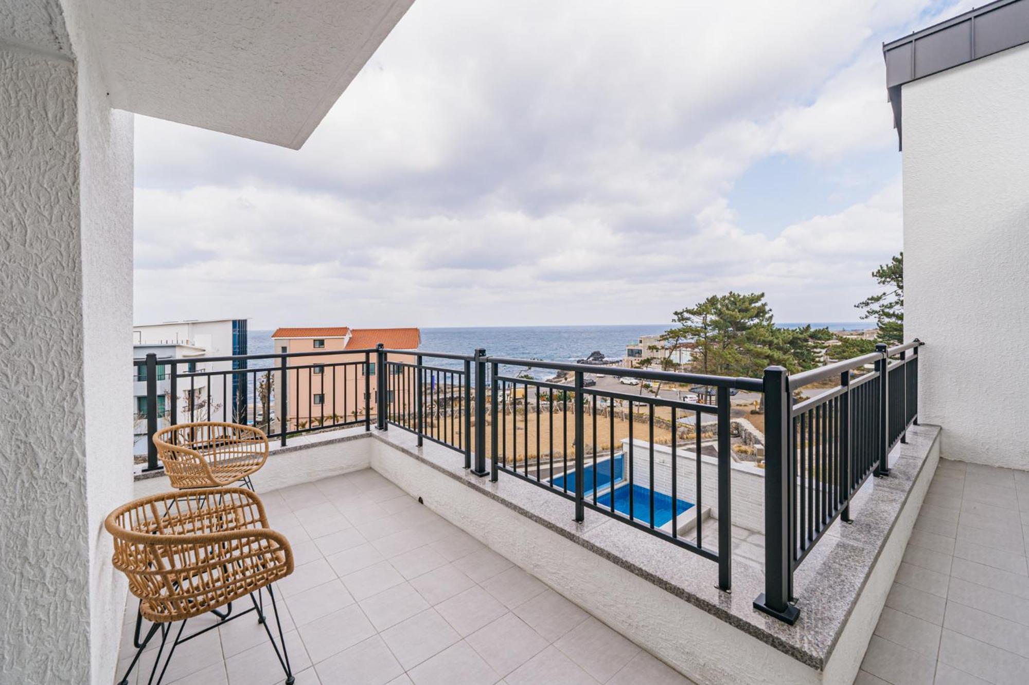 Ddosi Aewol Pool Villa Чечжу Екстер'єр фото